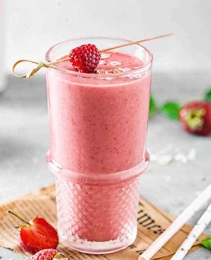 Energy Boosting Berry Banana Oat Smoothie