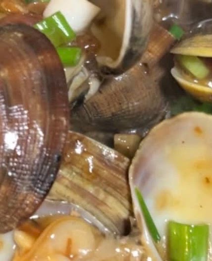 Live Pippies in XO Sauce