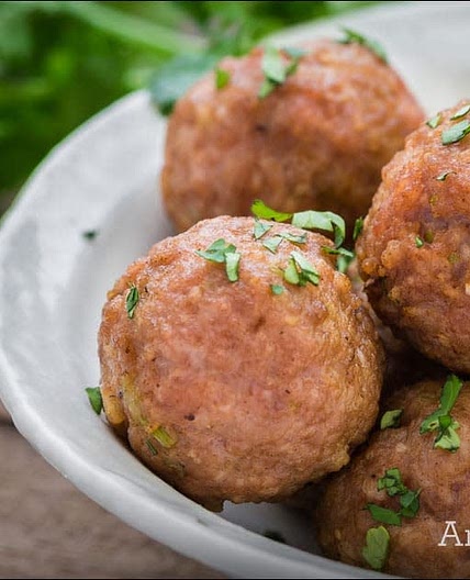 Turkey Meatballs over Spaghetti Squash with Tuscan Kale Pesto