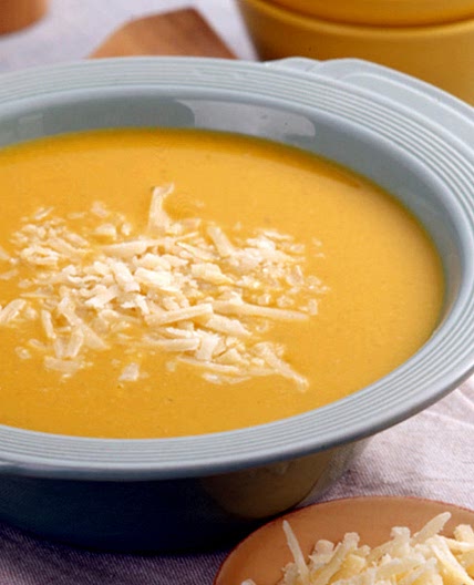Tuscan pumpkin-white bean soup