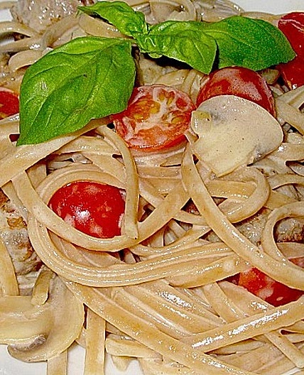 Linguine mit Hackbällchen und Pilzrahmsauce