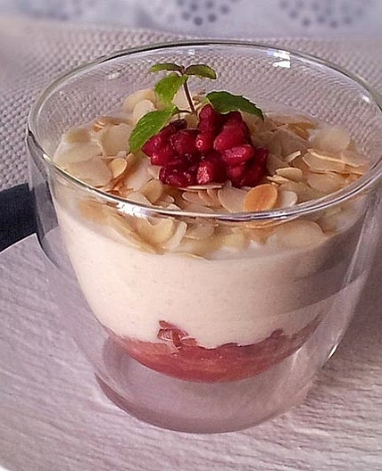 Zimtjoghurt auf Orangen-Granatapfel-Kompott