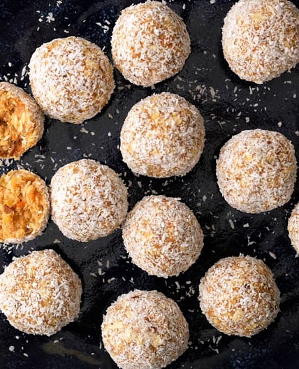 Carrot Cake Energy Balls