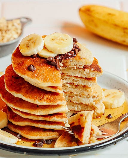 1-Bowl Vegan Banana Oat Pancakes
