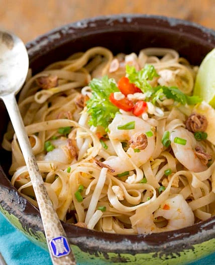 Pad Thai noodles with prawns