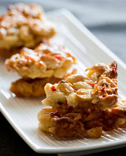 Beer and chilli peanut clusters