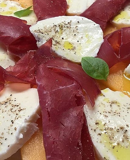 Melonen-Schinken-Caprese