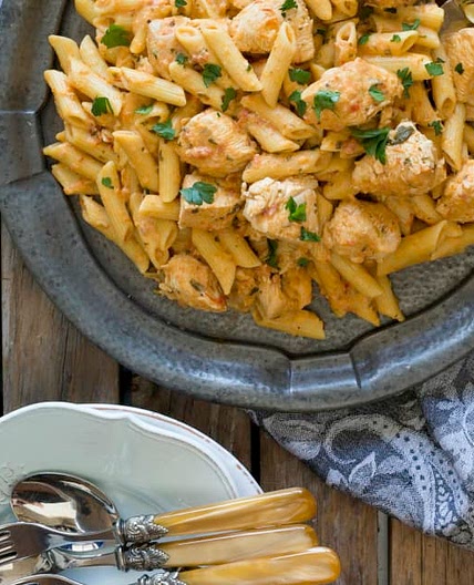 Creamy chicken and sun-dried tomato pasta