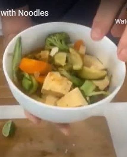 Tofu curry with noodles
