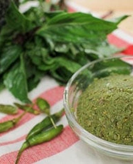 Green Curry Paste พริกแกงเขียวหวาน