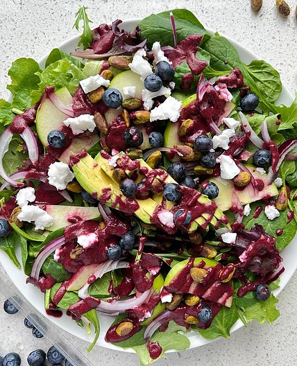 vegan blueberry babe salad 