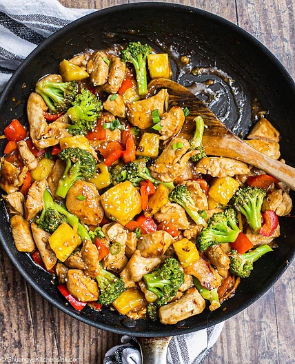 One Pan Pineapple Chicken Teriyaki Stir Fry {30 Minutes}