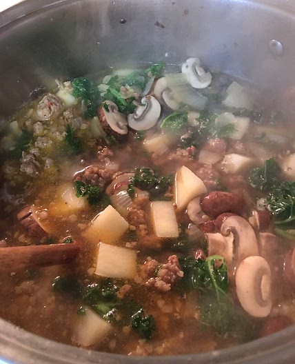 Zuppa Toscana (sausage and potato soup)