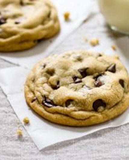 The Best Soft Chocolate Chip Cookies