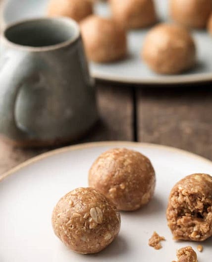 Peanut Butter Natural Energy Balls
