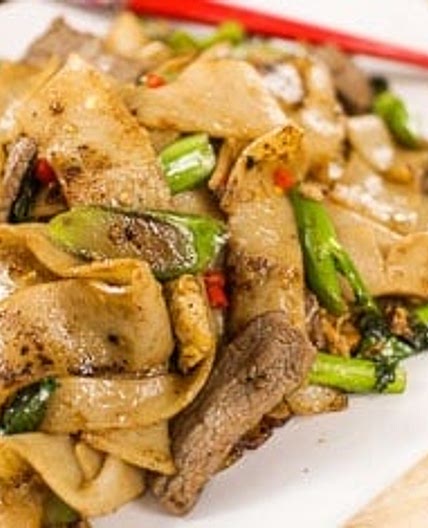 Pad See Ew ผัดซีอิ้ว