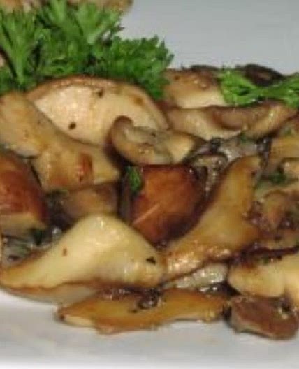 Hongos al ajillo