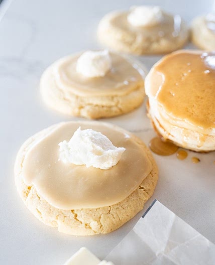 Crumbl 🙀 Buttermilk Pancake Cookies