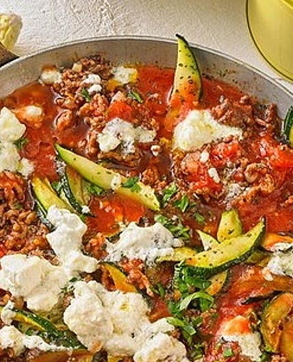 Zucchini-Hackfleischpfanne mit Feta