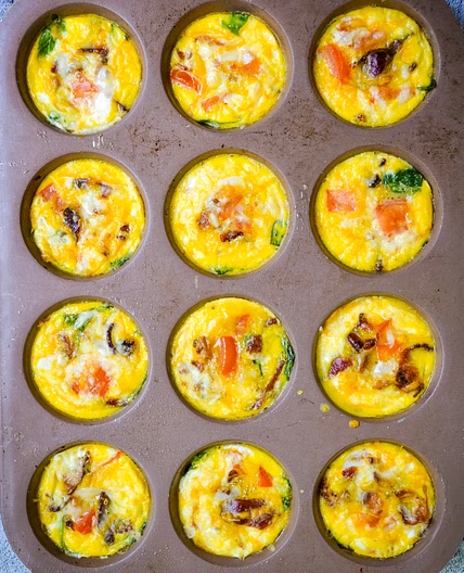 EASY EGG BITES (MUFFIN TIN RECIPE)