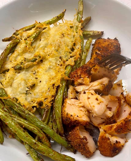 Air-Fryer Salmon & Parmesan Green Beans