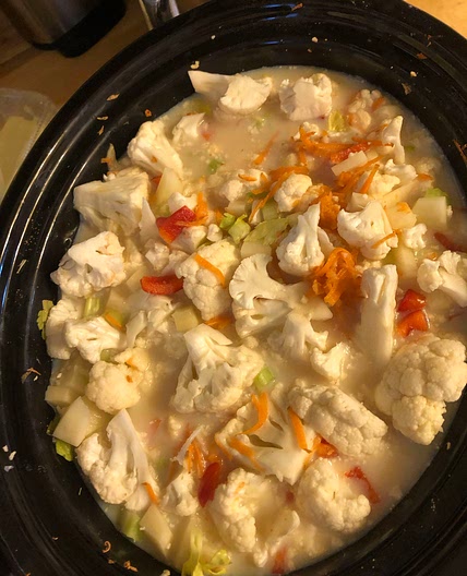 Slow Cooker Cauliflower Soup