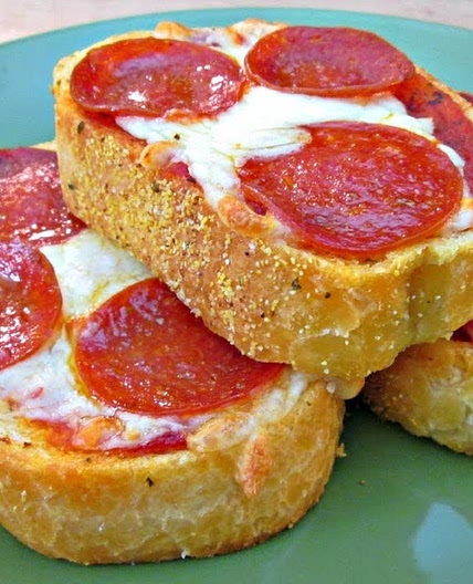 Garlic Bread Pizza