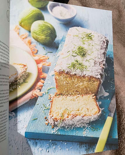 Coconut & Lime Drizzle loaf cake 🥥🍋