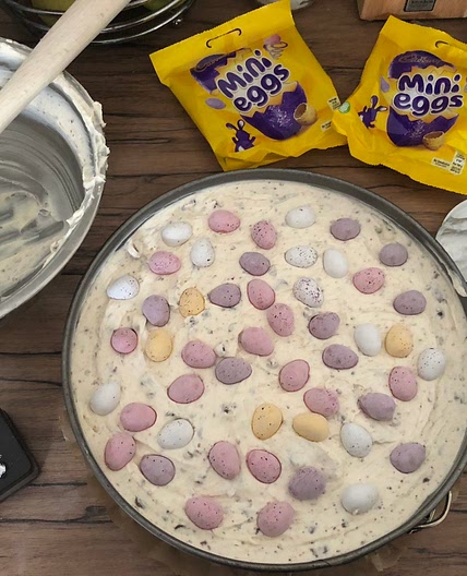 No bake Mini Eggs cheesecake