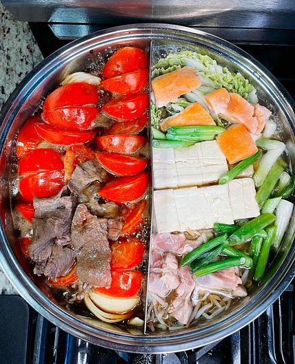 Two Flavor Hotpot - Sukiyaki and Fish Broth