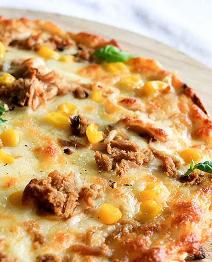 Low Calorie Tuna & Sweetcorn Pizza