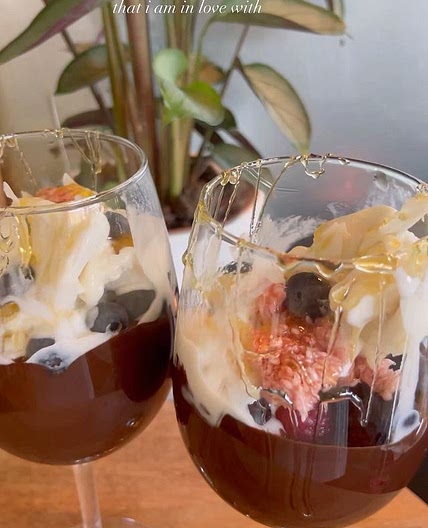 This is by far, one of my favourite dark chocolate puddings to make 1 and a half cups of almond milk 1/4 cup of coconut sugar 1/4 cup of dark cocoa powder 2 large tablespoons of organic corn flour Two tablespoons of water 1/4 teaspoons of vanilla essence P