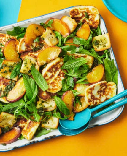 Summer Peach and Haloumi Salad 