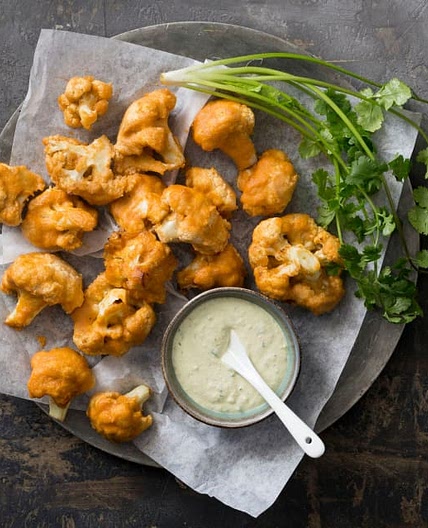 Cauliflower buffalo bites