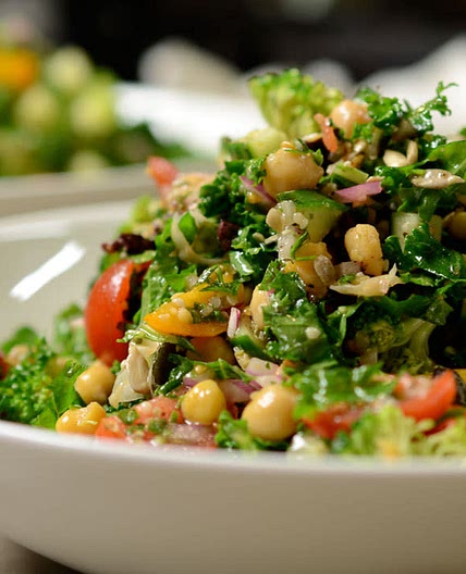 Crunchy Mediterranean Salad