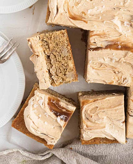 Fluffy Banana Cake