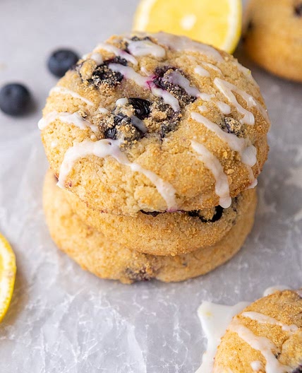 Crumbl 🙀  Blueberry Crumb Cake Cookies
