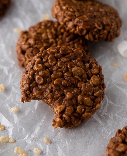Crumbl 🙀 Chocolate  Star Crunch Cookie (No-bake)