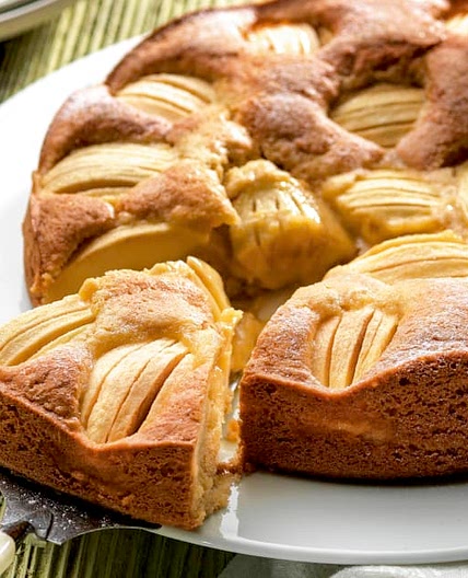 Apple cake