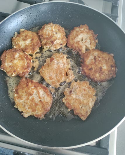 Grandma's Famous Salmon Cakes