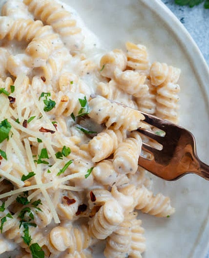 15 Minute Chickpea Pasta Alfredo