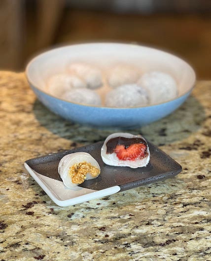 Strawberry daifuku & peanut mochi 