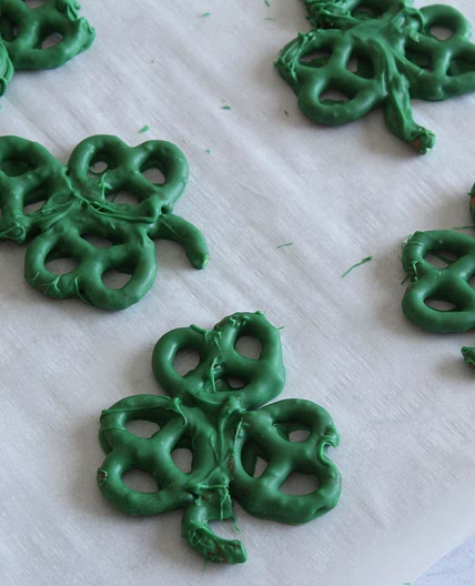 2-Ingredient Shamrock Pretzels
