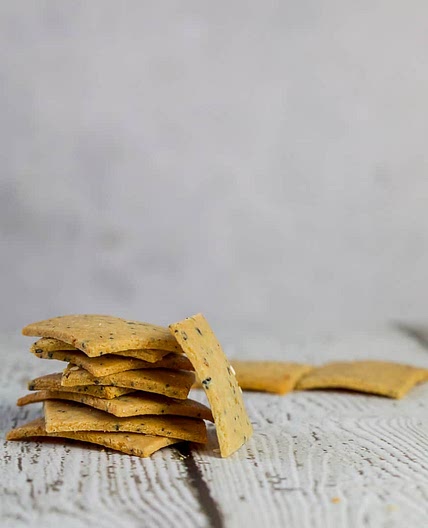 Keto Cheese Crackers