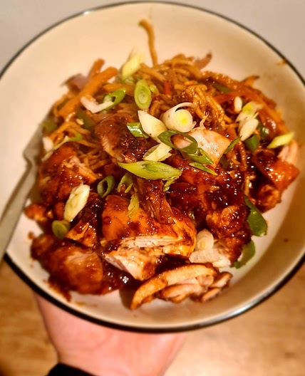Sweet chilli & garlic chicken stir fry
