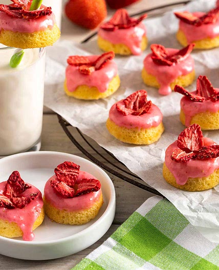 Mini Strawberry Doughnuts
