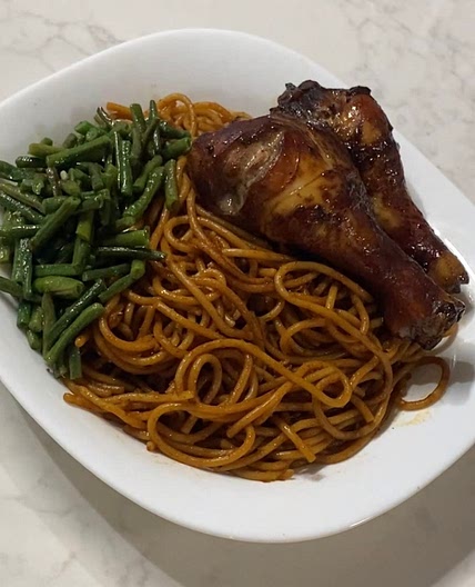 Bami with grilled chicken and long beans
