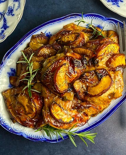 Low FODMAP Balsamic Chicken with Peaches