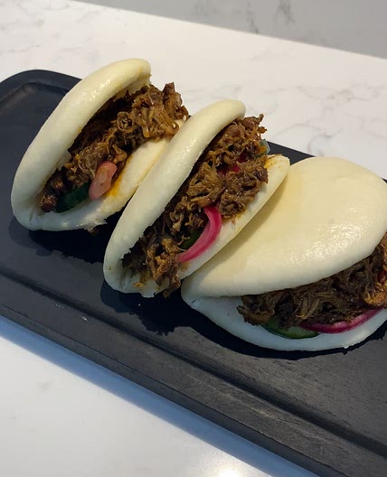 Gua Bao with Pulled Chicken
