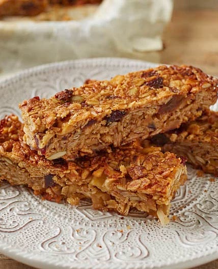 Chewy Cinnamon Apple Bars